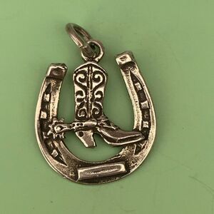 Western Boot Center of Horseshoe Sterling silver Jewelry Charm #horseshoe #boot
